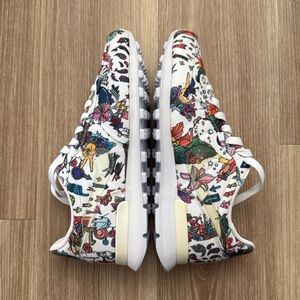 Nike Internationalist women’s sneakers, size 8, brand new in box